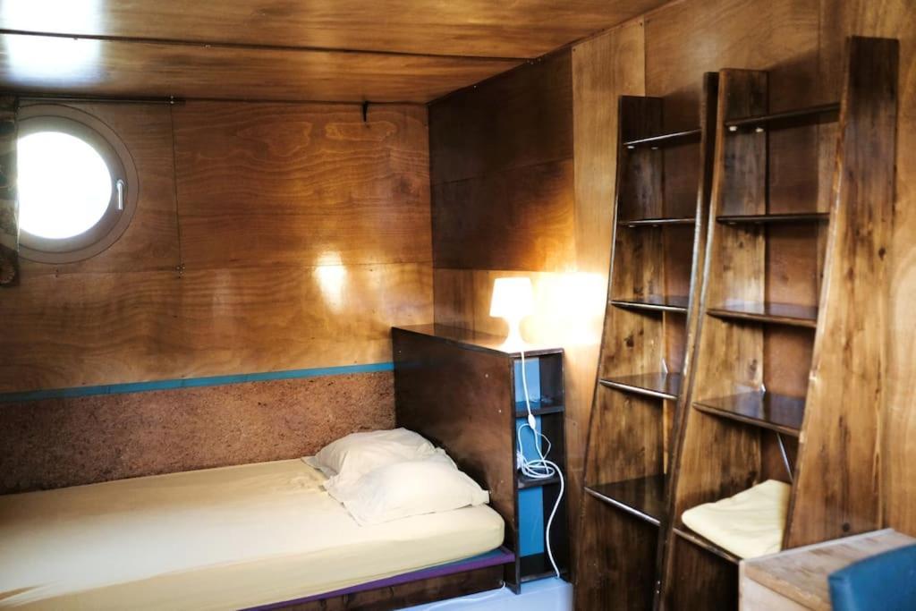 Belle Peniche Romantique A Paris Boulogne-Billancourt Exterior photo