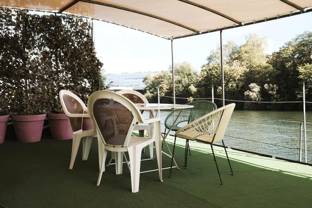 Belle Peniche Romantique A Paris Boulogne-Billancourt Exterior photo